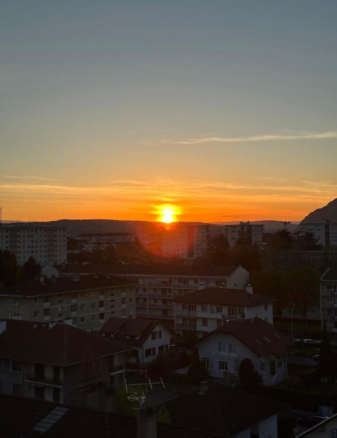 Luxueux Appartement T4 - Lac 5 Min - Parkings Privatifs - Vue Lac Et Montagne Annecy Exterior photo